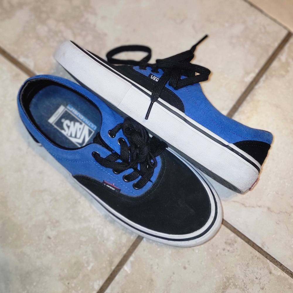 VANS - Picture 2 of 5